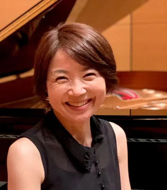 ピアノ教室講師写真
